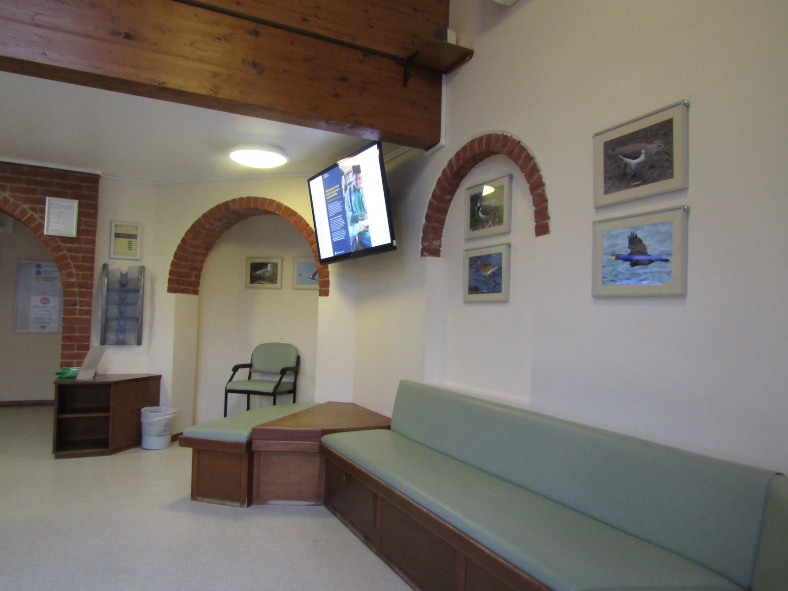 SDR de IA para clínicas no WhatsApp: triagem, qualificação e agendamento