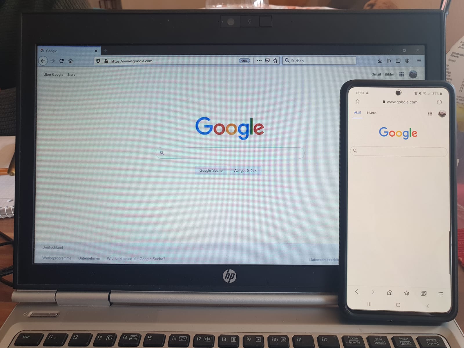 Comparativo de layout desktop vs mobile (responsivo)